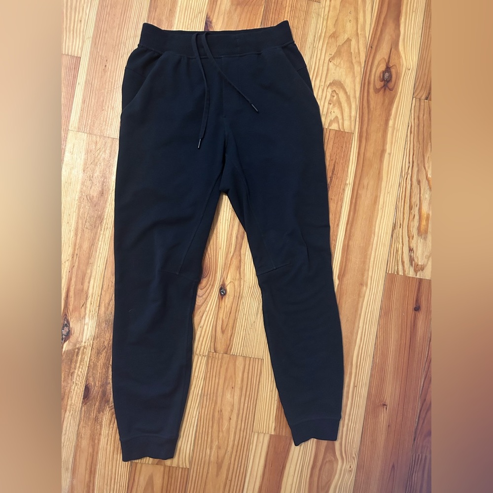 Lululemon black men’s sweatpants size small